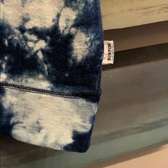 Burton | Short Sleeve Tie Dyed Sweatshirt - Picture 3 of 5